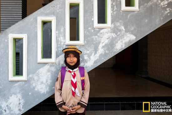 印尼 小女孩550.jpg