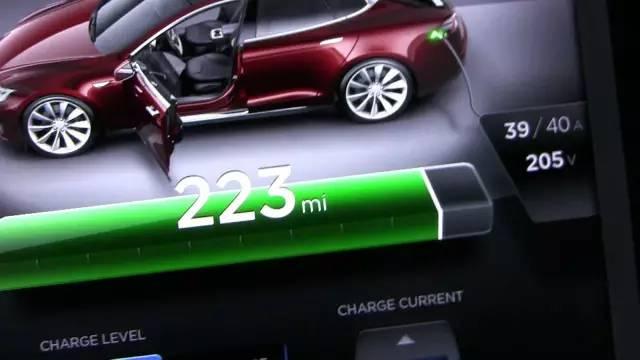 特斯拉车主大调查:电池真的衰减很严重?