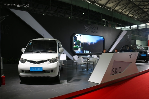 引领变革力促交易!第二届全球新能源汽车大会(上海)交易展盛大开幕 引领变革力促交易!第二届全球新能源汽车大会(上海)交易展盛大开幕