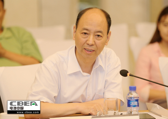 1471006064779018989.jpg 图为中国动力总经理刘宝生在互动交流环节发言.jpg