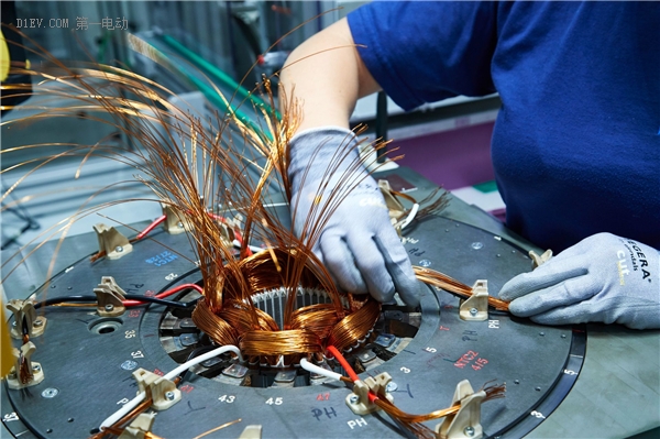 解密宝马电池和电机制造工厂,看看德国工业制造有多强大! 解密宝马电池和电机制造工厂,看看德国工业制造有多强大!