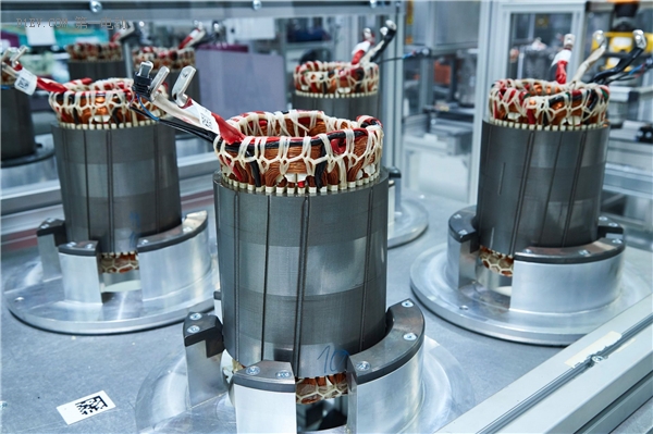 解密宝马电池和电机制造工厂,看看德国工业制造有多强大! 解密宝马电池和电机制造工厂,看看德国工业制造有多强大!