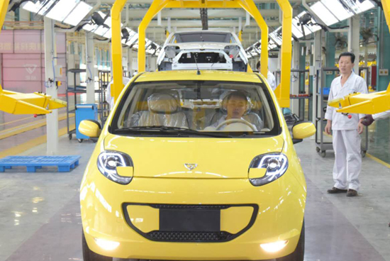 1476843046015055221.jpg 7.图为生产线上的裕路EV2.jpg