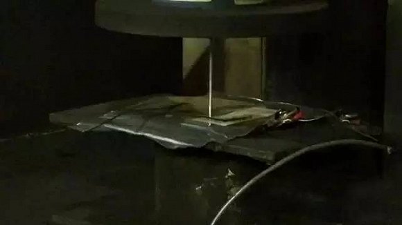 谈锂电池爆炸的前世今生:前有索尼 后有三星