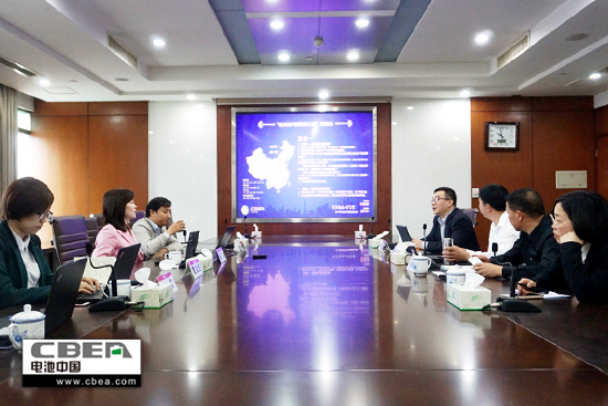 1493412075261054655.jpg 座谈会.jpg