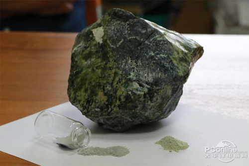 1494467490603046477.png 比石墨烯还牛X!无毒环保的天然矿电池成功问世01.png