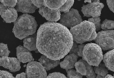 1498440687407053895.jpg 动力电池产销回暖 三元材料开始提价.jpg