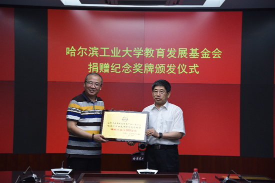 1499424745166056329.png 石墨烯磷酸铁锂量子点协同储能材料有望实现商用.png