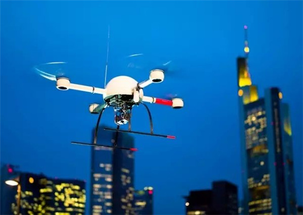 无人机产业链及重点企业盘点:2020年中国无人机市场规模将超200亿元 无人机产业链及重点企业盘点:2020年中国无人机市场规模将超200亿元