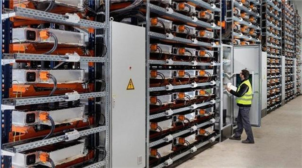 宝马在德国建储存农场 开发废旧汽车电池再利用