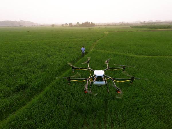 植保无人机“叫好不叫座”有望终结