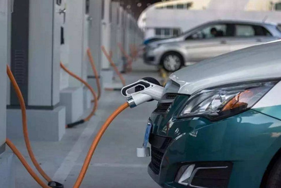 新能源车火爆投资圈 蹭热点神话的背后 新能源车火爆投资圈 蹭热点神话的背后