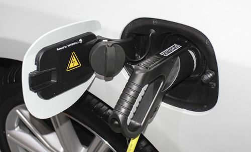 纯电、混动or燃料电池 新能源车的未来谁主沉浮？