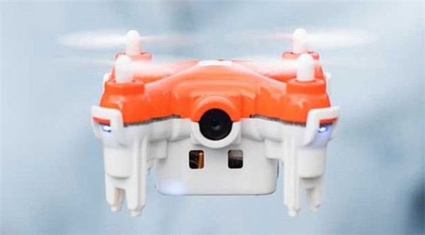 世界上最小的无人机 还能帮你来自拍 世界上最小的无人机 还能帮你来自拍