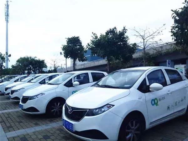 “潮人用车”荣获2017中国新能源汽车最佳服务运营商奖