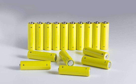 鹏辉能源预计2017年净利润2.5-2.85亿元 同比增长80%至105% 鹏辉能源预计2017年净利润2.5-2.85亿元 同比增长80%至105%