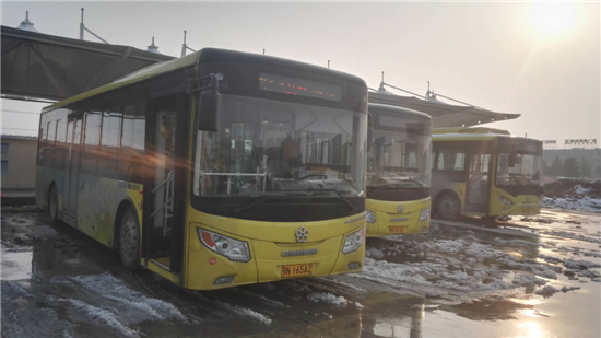 雪天交通有保障 银隆新能源公交车保市民出行