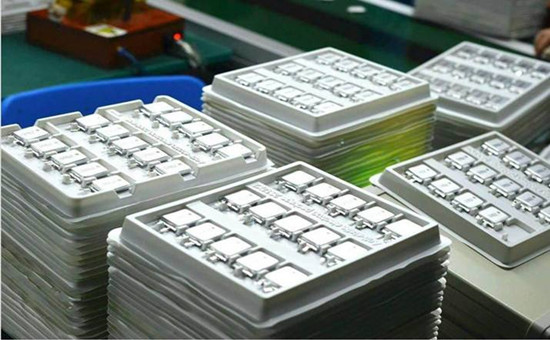 雄安纳维试水量产植纤固态电池 单条产线投资拟达10亿元 雄安纳维试水量产植纤固态电池 单条产线投资拟达10亿元