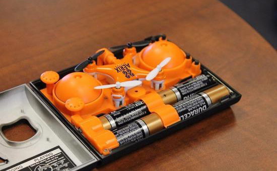 【组图】堪称史上最小无人机 用5号电池售价仅30美元