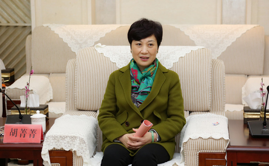 浙江省湖州市人大主任胡菁菁为超威集团鼓劲加油