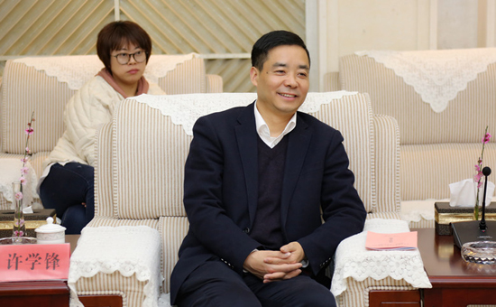 浙江省湖州市人大主任胡菁菁为超威集团鼓劲加油