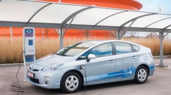 充电5分钟能跑300公里?电池+石墨烯带来新里程