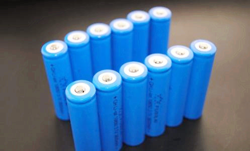 硼酸作为一种SEI成膜添加剂用于保护锂氧气电池中的锂负极