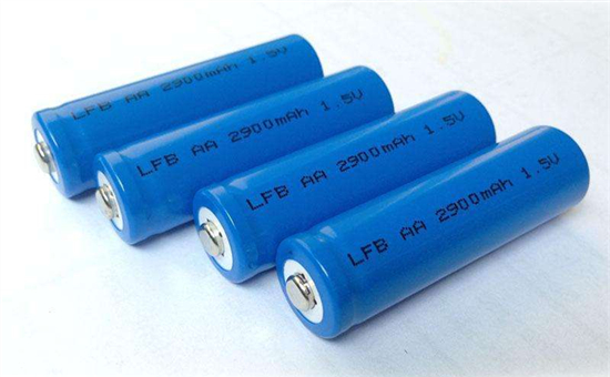 锂电池产能三倍于需求 价格4年跌6成 锂电池产能三倍于需求 价格4年跌6成