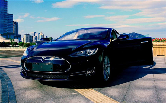 特斯拉为何选用18650电池? 特斯拉为何选用18650电池?