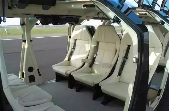 迪拜花7000万造最壕公交车，车票只要2块钱，还是电动的！