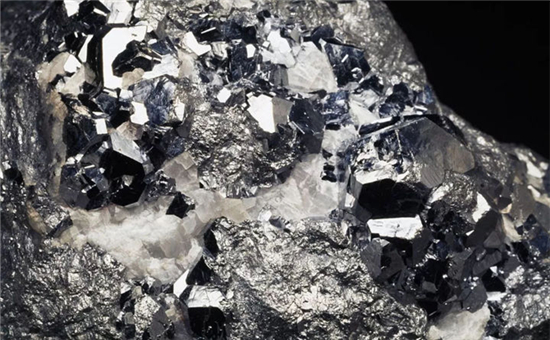 钴价“过山车”,谁在背后操盘 钴价“过山车”,谁在背后操盘