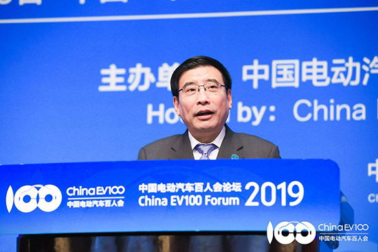 工信部也“犯愁”?为防补贴退坡致产业大起大落 百人会论坛支招