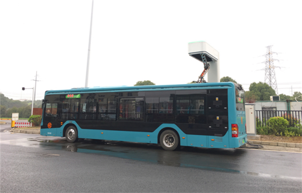 微宏快充+充电弓,常州公交电动化“快上加快”