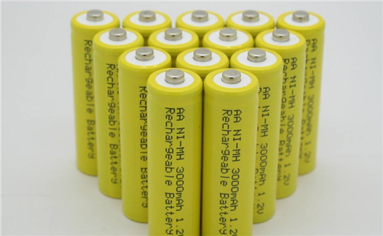 动力电池竞逐高能量密度