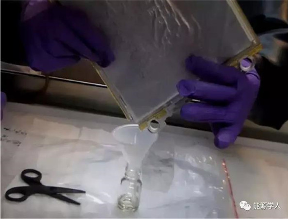 商用方形锂电中游离电解质的含量分析