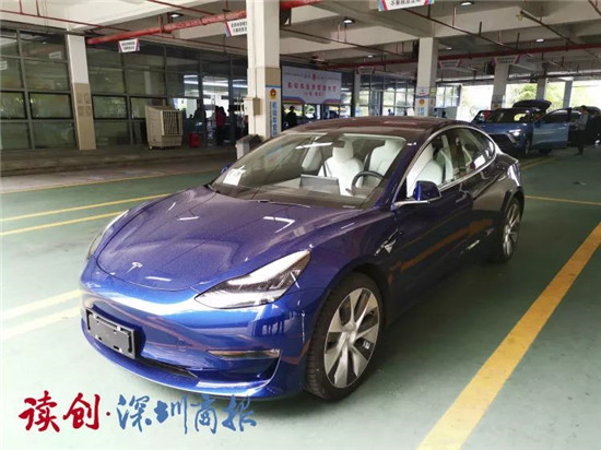 56万买特斯拉,不到一周电池坏!深圳女车主:我不想坐引擎盖维权