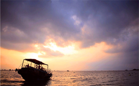 欧美需求大户电池产能不足 “出海”成中国储能企业现实选择 欧美需求大户电池产能不足 “出海”成中国储能企业现实选择