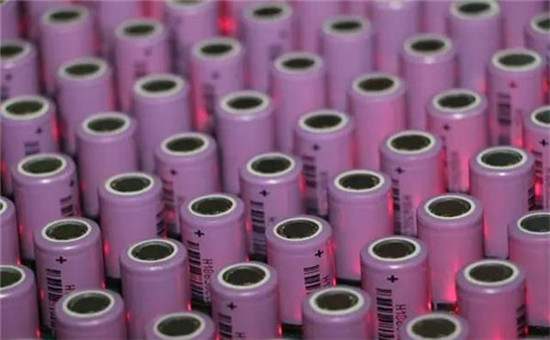 新能源汽车补贴退坡 磷酸铁锂电池市场强势回暖 新能源汽车补贴退坡 磷酸铁锂电池市场强势回暖