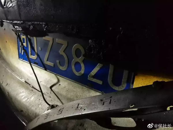 特斯拉蔚来相继着火、蔚来公关总监被「调岗」,电动汽车的黑色星期一 特斯拉蔚来相继着火、蔚来公关总监被「调岗」,电动汽车的黑色星期一