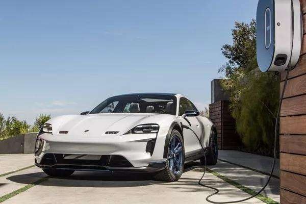 纯电动二手车的尴尬:卖的是“麻烦”,买的是“快钱” 纯电动二手车的尴尬:卖的是“麻烦”,买的是“快钱”