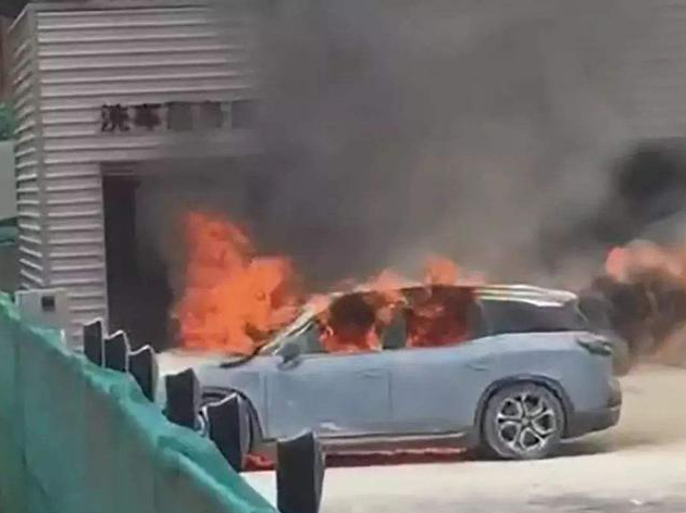 拒绝特斯拉式自燃 未来的电动车电池应该是这样的