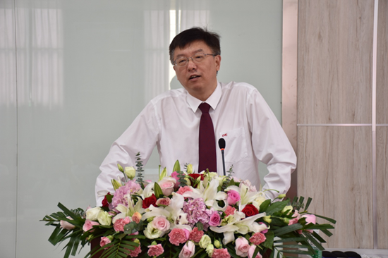 首届湖北省新能源汽车产业发展交流会举行 亿纬锂能助力绿水青山