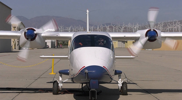 他们“在电池上搭了一架飞机”,就碾压了波音空客
