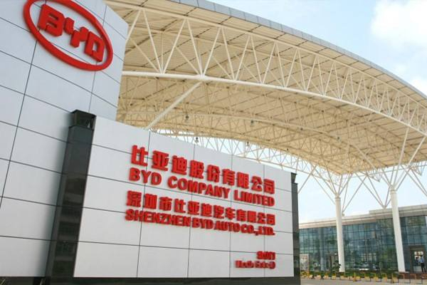 比亚迪募资10亿元投建动力电池项目 比亚迪募资10亿元投建动力电池项目