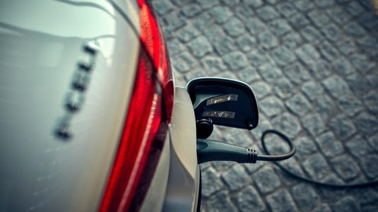 2030年中国车用氢能与燃料电池市场规模将达8504亿