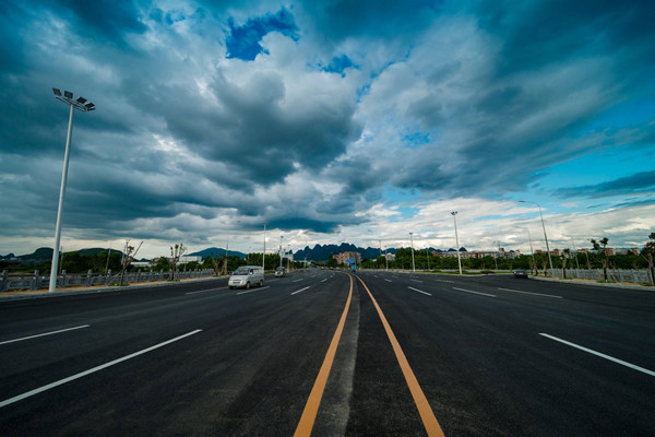 动力电池市场风起云涌 谁将独占鳌头 动力电池市场风起云涌 谁将独占鳌头