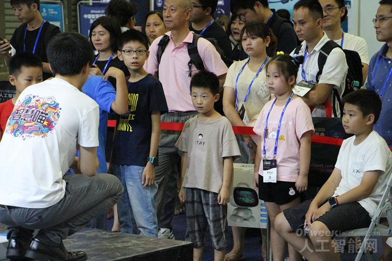 WAIE大战“利奇马”,3万真粉如约驾临“WAIE 2019第四届上海国际人工智能展览会暨人工智能产业大会” WAIE大战“利奇马”,3万真粉如约驾临“WAIE 2019第四届上海国际人工智能展览会暨人工智能产业大会”