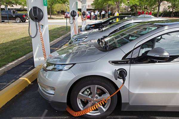 新能源汽车再现负增长 市场情绪有望9月回升