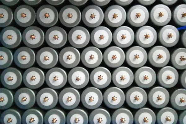 退役磷酸铁锂电池应用于电力储能场景的投资回报期分析 退役磷酸铁锂电池应用于电力储能场景的投资回报期分析