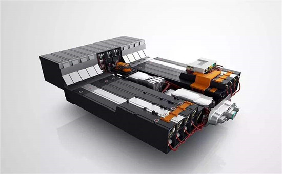固态电池“中场战事”:丰田向左,大众向右 固态电池“中场战事”:丰田向左,大众向右